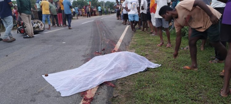 टक्कर के बाद कई मीटर तक ट्रक के साथ घिसटता रहा मृतक का शरीर