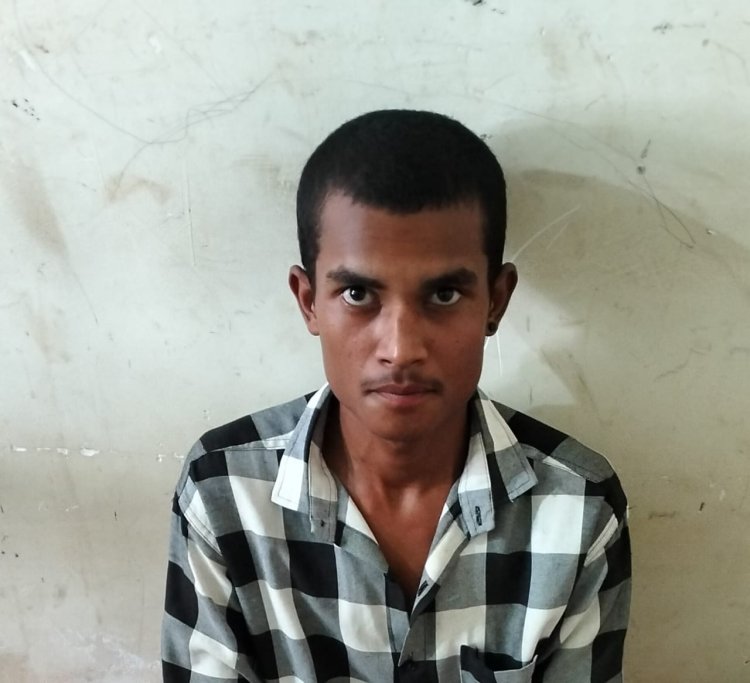 41 एलएलरुपए के प्रतिबंधित नशीली कैप्सूल SPASMO PROXYVON PIUS  के साथ पकड़ा गया युवक