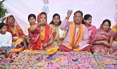 *मुख्यमंत्री श्री विष्णुदेव साय ने श्री फलेश्वरनाथ महादेव मंदिर में पूजा अर्चना कर प्रदेशवासियों की सुख समृद्धि और खुशहाली की मंगलकामना की*