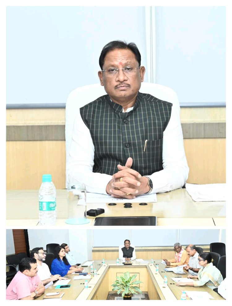 मुख्यमंत्री श्री विष्णु देव साय ने कहा—सड़कों पर विचरण करने वाले निराश्रित पशुओं की प्रभावी रोकथाम सुनिश्चित करें