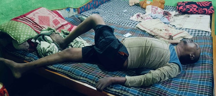 स्कूल के बाबू की किराए के मकान में मिली लाश, तीन दिन पहले पत्नी और बच्चों को बस में बिठाकर भेज दिया था घर 