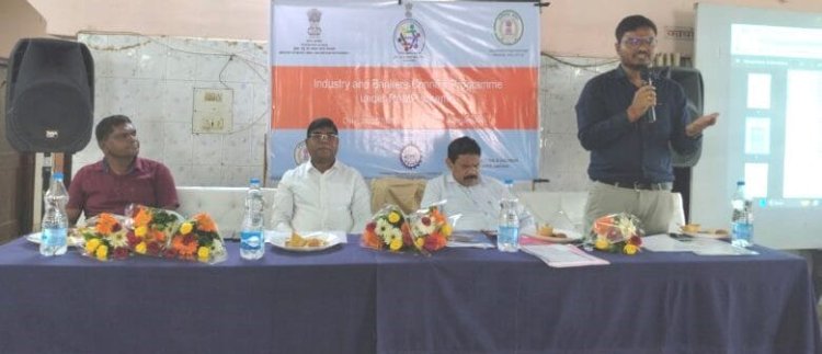 अग्रसेन भवन में इंडस्ट्री और बैंकर्स मीट शिविर का हुआ आयोजन