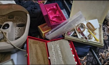 जिला मुख्यालय में हाउसिंग बोर्ड के सरकारी आवासों में चोरों का धावा, जशपुर के टिकैतगंज स्थित हाउसिंग बोर्ड कॉलोनी के 10 आवासों में एक ही रात में चोरी