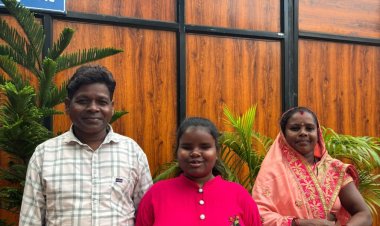 मुख्यमंत्री विष्णुदेव साय ने जशपुर की आदिवासी लोक गायिका सरस्वती सोरेन का बढ़ाया हौसला जशपुर की बेटी सरस्वती सोरेन ने छुआ सुरों का आकाश