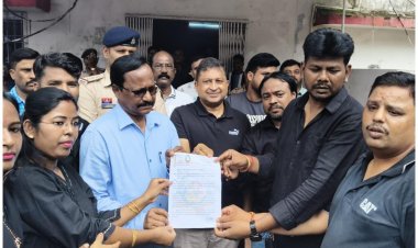 हड़ताल के 22वें दिन जशपुर के एनएचएम कर्मचारियों ने दिया सामूहिक इस्तीफा, नगाड़े और पटाखों के शोर के बीच रैली निकालकर दिया सामूहिक त्यागपत्र