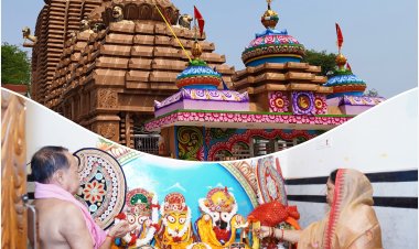 श्री जगन्नाथ मंदिर दोकड़ा में एकादशी पर्व पर दीपों की जगमगाहट, महाआरती में शामिल हुईं मुख्यमंत्री की धर्मपत्नी कौशल्या साय  लोक सीजी न्यूज़/जशपुर/3 अक्टूबर 2025 :-