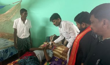 गणेश विसर्जन जुलूस हादसे में मारे गए लोगों और घायलों को 32 लाख रुपए का मुआवजा  मुख्यमंत्री विष्णुदेव साय के निर्देश पर जुरुडांड में गणेश विसर्जन की झांकी के दौरान हुए दर्दनाक हादसे के पीड़ित परिवारों को 32 लाख की दी गई आर्थिक सहायता