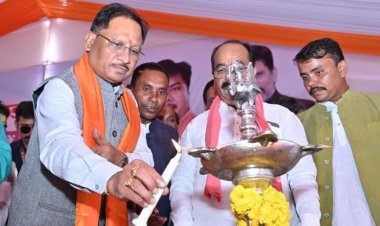 मुख्यमंत्री विष्णुदेव साय सर्व पिछड़ा वर्ग समाज के स्थापना दिवस में हुए शामिल*  *90 करोड़ रुपए के 26 निर्माण कार्यों का लोकार्पण एवं शिलान्यास