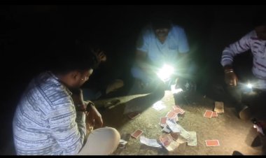 बगीचा में जुआ खेलते 6 जुआड़ी पकड़े गए,   जुए की फड़ से 84 हजार 400 रुपए नगदी और ताश की गड्डी जप्त