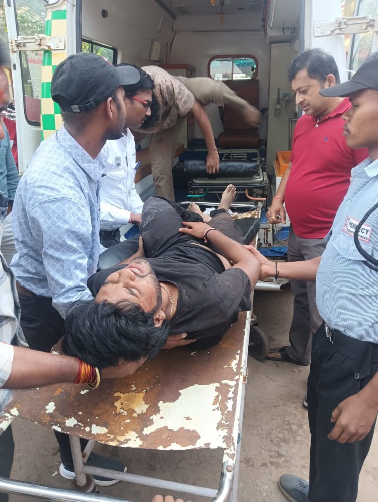 जशपुर में सड़क हादसे में कपड़ा कारोबारी कनक चिंडालिया के बेटे चेतन की सड़क हादसे में मौत, हैरियर कार हादसे में एक की मौत, तीन गंभीर रूप से घायल, एक को किया गया रांची रेफर