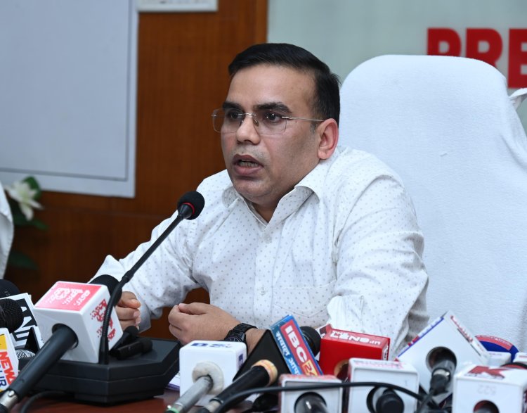 छत्तीसगढ़ में मतदाता सूची के गहन पुनरीक्षण SIR का शुरुआत!   राजनीतिक दलों के साथ मुख्य निर्वाचन पदाधिकारी यशवंत कुमार ने ली बैठक तथा प्रेस वार्ता