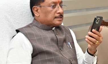 मुख्यमंत्री विष्णुदेव साय ने बिलासपुर के पास हुई ट्रेन दुर्घटना पर गहरा दुःख व्यक्त किया  दिवंगतों के परिजनों को ₹5 लाख एवं घायलों को ₹50 हज़ार की आर्थिक सहायता देने की घोषणा