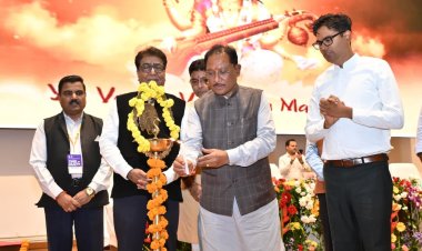 छत्तीसगढ़ बनेगा मध्य भारत का टेक्नोलॉजी और नवाचार हब : मुख्यमंत्री विष्णु देव साय  मुख्यमंत्री ने किया ‘मेक इन सिलिकॉन’ संगोष्ठी का शुभारंभ