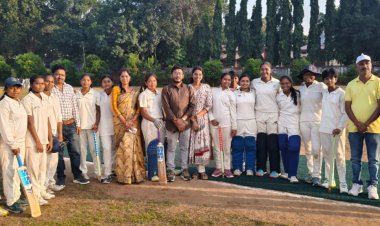 25 वीं स्कूल राज्य अंडर 17 गर्ल्स क्रिकेट टूर्नामेंट का कांकेर में हुआ आयोजन  टूर्नामेंट में सभी टीमों को हराकर सरगुजा ज़ोन ने जीता गोल्ड मेडल