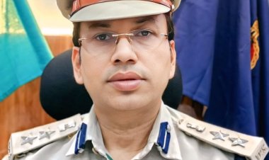 ⏺️ जशपुर पुलिस में बदलाव- 5 थानेदार हुए स्थानांतरित  ⏺️ 2 थानेदारों को सायबर सेल में किया गया पदस्थ
