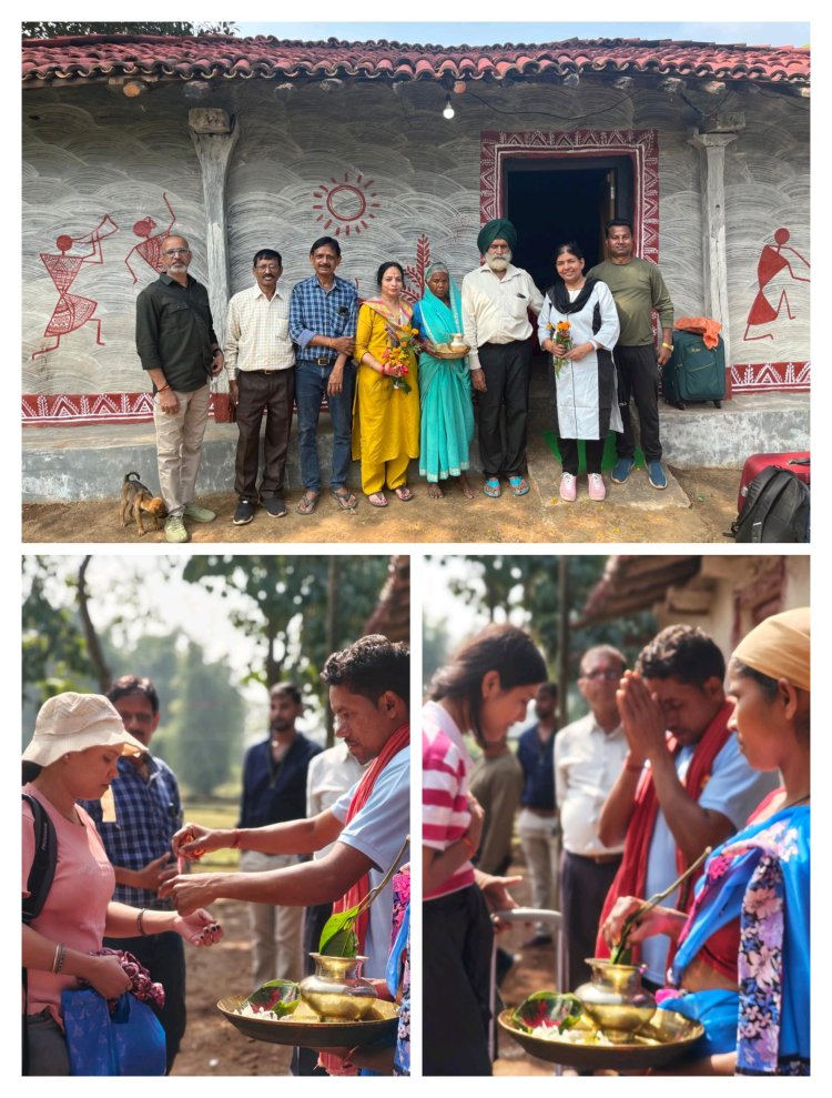 जशपुर जम्बूरी 2025  जशपुर जम्बूरी में आने वाले पर्यटकों का चंदन टीका रोली लगाकर किया गया आत्मीय स्वागत   ्रदेश के विभिन्न जिलों और अन्य राज्यों से जशपुर के देख-देखा पहुंचे पर्यटक