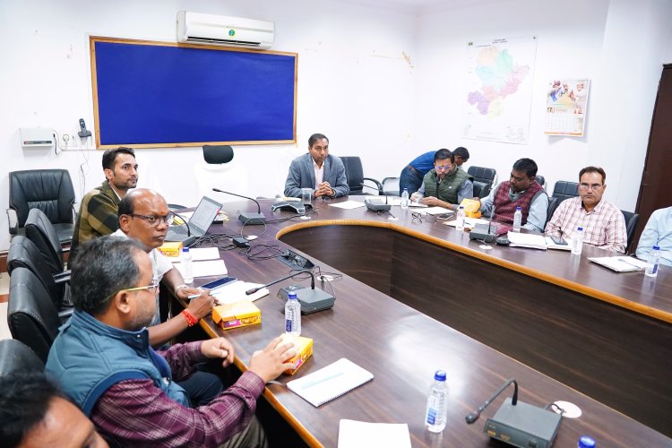 अपर कलेक्टर ने धान खरीदी की तैयारी के संबंध में ली बैठक   46 धान खरीदी केन्द्रों में कर्मचारियों की गई व्यस्था