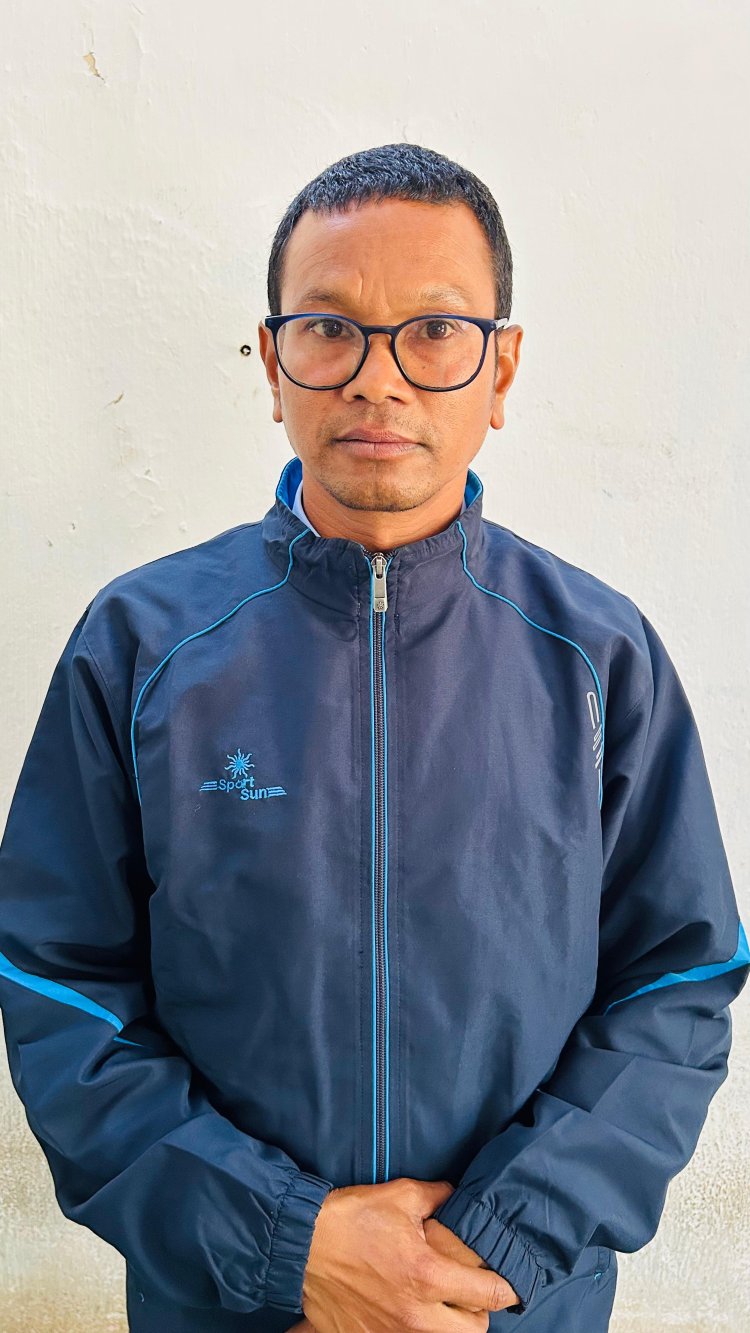 जशपुर के बगीचा क्षेत्र में अशासकीय स्कूल की छात्रा ने क्लॉस रूम में फांसी लगाकर की अत्महत्या  सुसाईडल नोट में स्कूल के प्राचार्य कुलदीपन टोपनो पर लगाए हैं यौन प्रताडऩा के आरोप