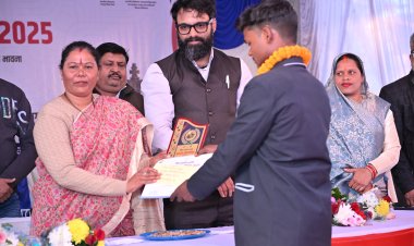 पत्थलगांव में जिला स्तरीय शतरंज प्रतियोगिता का हुआ समापन  विजेताओं को प्रशस्ति पत्र, स्मृति चिन्ह एवं नगद पुरस्कार किए गए प्रदान