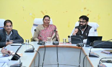 पत्थलगांव क्षेत्र में सड़क व अवसंरचना कार्यों की हुई व्यापक समीक्षा   विधायक गोमती साय व कलेक्टर रोहित व्यास ने ली महत्वपूर्ण बैठक   विभागों को कार्यों में तेजी लाने के दिए सख्त निर्देश