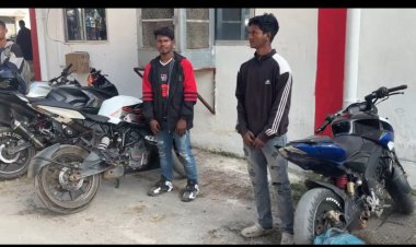 ट्रैफिक नियमों की लेकर जशपुर पुलिस हुई सख्त  नियमों के उल्लंघन पर कुल 120 प्रकरणों में वसूला 44 हजार 300 रु का जुर्माना राशि  मॉडिफाइड साइलेंसर लगाकर स्टंट करने वाले को कुनकुरी में पुलिस ने कराया उठा बैठक