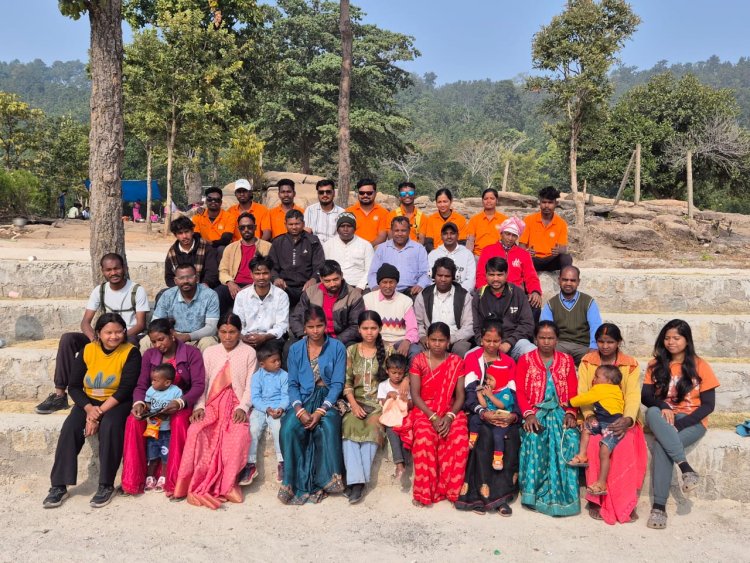 झारखंड से जशपुर के देशदेखा पर्यटन स्थल का भ्रमण करने पहुंचा 24 सदस्यीय दल  जशपुर के विकसित हो रहे पर्यटन स्थलों की फैल रही ख्याति