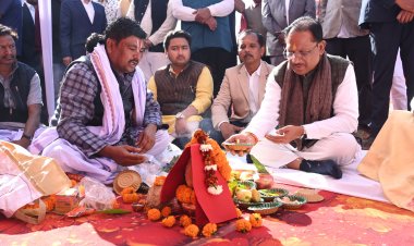 मुख्यमंत्री विष्णुदेव साय ने जशपुर के बगीचा में 110.47 करोड़ रूपए लागत के 46 विकासकार्यों का किया लोकार्पण और भूमिपूजन