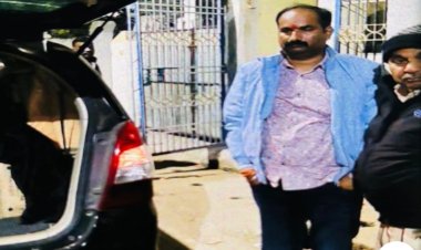 *प्रेस लिखी लग्जरी कार से शराब की तस्करी!  1 गिरफ्तार, अंधेरे का फायदा उठाकर एक फरार**