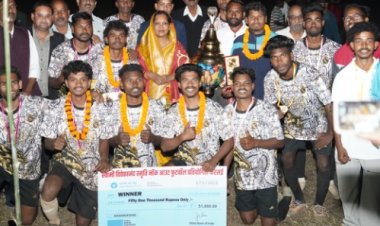 स्वामी विवेकानंद स्मृति नॉकआउट फुटबॉल प्रतियोगिता का भव्य समापन, पेनल्टी शूटआउट में फरसाबहार ने जशपुर को हराकर जीती ट्रॉफी  *मुख्यमंत्री की धर्मपत्नी कौशल्या साय ने खिलाड़ियों का बढ़ाया उत्साह*