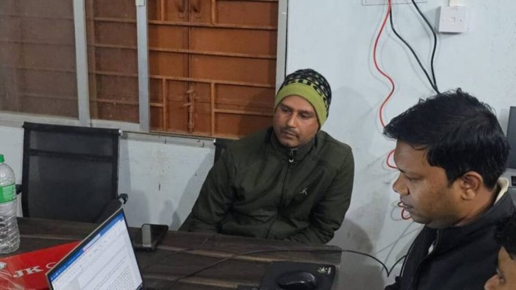 एंटी करप्शन ब्यूरो की टीम ने महिला एवं बाल विकास विभाग कार्यालय में मारा छापा  40 हजार की रिश्वत लेते कार्यालय का बड़ा बाबू रंगे हाथों गिरफ्तार