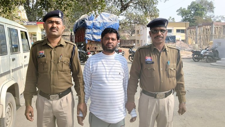 धान खरीदी केंद्र में 6.5 करोड़ के गबन का फरार आरोपी समिति प्रबंधक जयप्रकाश साहू गिरफ्तार