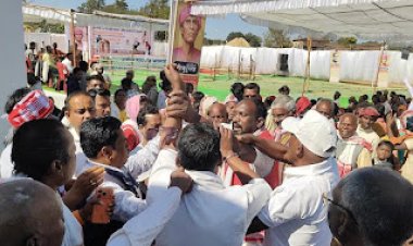 पूर्व डीडीसी कृपा शंकर भगत ने संतन भगत पर लगाया जानलेवा हमला कर मारपीट के आरोप