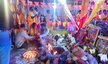 *कुड़ेकेला में अखंड विष्णु नाम अष्टप्रहरी यज्ञ में शामिल हुए जिला पंचायत अध्यक्ष सालिक साय*