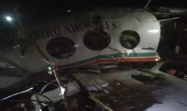 *चतरा के जंगल में गिरा एयर एंबुलेंस*  *रांची से दिल्ली जा रहे विमान में सवार दोनो पायलट, मेडिकल स्टाफ, मरीज और उनके रिश्तेदार, सभी 7 की मौत*