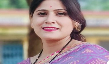 *तेज़ रफ़्तार ट्रेक्टर की टक्कर से शिक्षिका की दर्दनाक मौत*  *स्कूटी में साथ में चल रहा शिक्षिका का 6 साल का बेटा घायल*