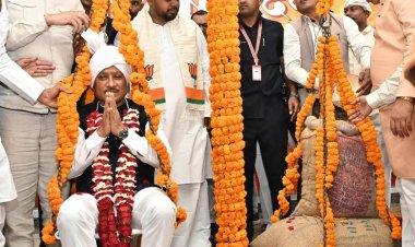 *मुख्यमंत्री को धान से तौलकर प्रदेश के अन्नदाताओं ने जताया आभार*