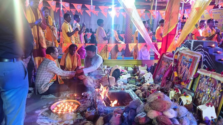 *कुड़ेकेला में अखंड विष्णु नाम अष्टप्रहरी यज्ञ में शामिल हुए जिला पंचायत अध्यक्ष सालिक साय*