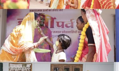 *मुख्यमंत्री निवास बगिया में होली पर्व की मची धूम, श्रीमती कौशल्या साय ने परिजनों संग मनाया रंगोत्सव, सांस्कृतिक कार्यक्रमों ने बांधा समां....*
