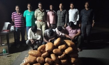 नाकाबंदी में पकड़ी गई गांजे की खेप: दो कारों से 49 लाख का माल बरामद, एक नाबालिग समेत चार धराए