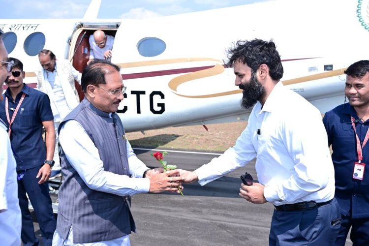 *मुख्यमंत्री के दौरे का कार्यक्रम जारी, दोपहर बाद 3 बजे जशपुर जिले के बगिया हेलीपैड से रायपुर प्रस्थान करेंगे मुख्यमंत्री साय*