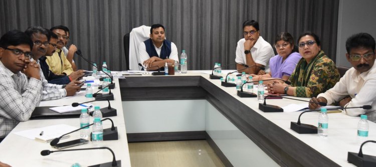 *न्यू एज मीडिया में दक्ष बनें जनसंपर्क अधिकारी :- आयुक्त रजत बंसल*  *जनसंपर्क का कार्य जिम्मेदारी का, इसे गंभीरता से लें*