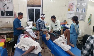 *जशपुर में बारातियों से भरी पिकअप पलटी, 21 घायल, तीन गंभीर घायलों को अंबिकापुर रेफर*