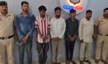 *जशपुर पुलिस की बड़ी कार्रवाई: झारखंड से आ रही नशीले इंजेक्शनों की खेप जब्त, 5 तस्कर गिरफ्तार*