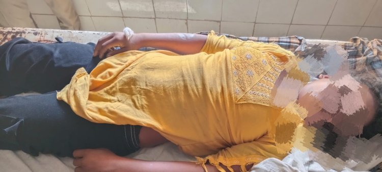 *जमीन पर चटाई बिछाकर सो रही 18 वर्षीय युवती को करैत सांप ने काटा, ईलाज के दौरान अस्पताल में मौत*