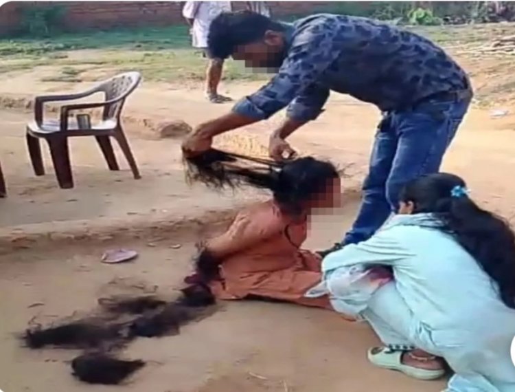 *पत्नी का मुंडन कर बेटे से सिर पर करवाया पेशाब, वीडियो वायरल होने के बाद जागी पुलिस*  *14 जून को हुई घटना की शिकायत पहले ही दर्ज थी, सोशल मीडिया में वीडियो फैलने पर आरोपी गिरफ्तार*